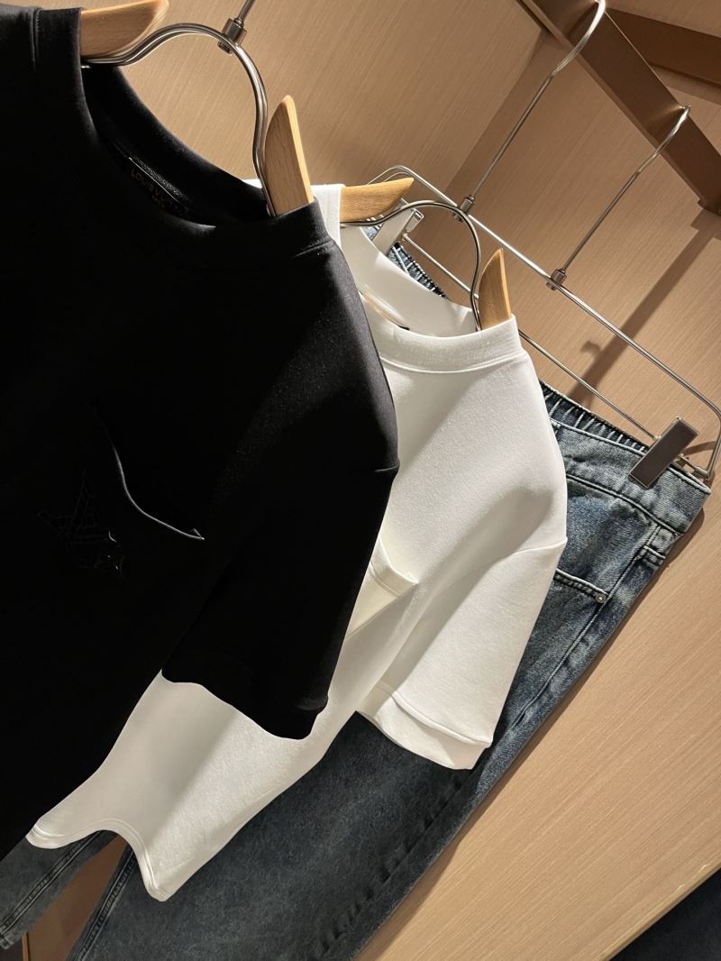 l0vis Vvtt0n t-shirt